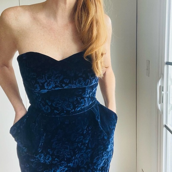Vintage Janet Russo Velvet Party Dress 1990s Made in USA, Blue Modern size 6-8 - Picture 5 of 9